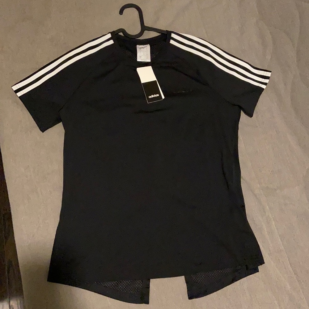 ADIDAS wms black and white t shirt